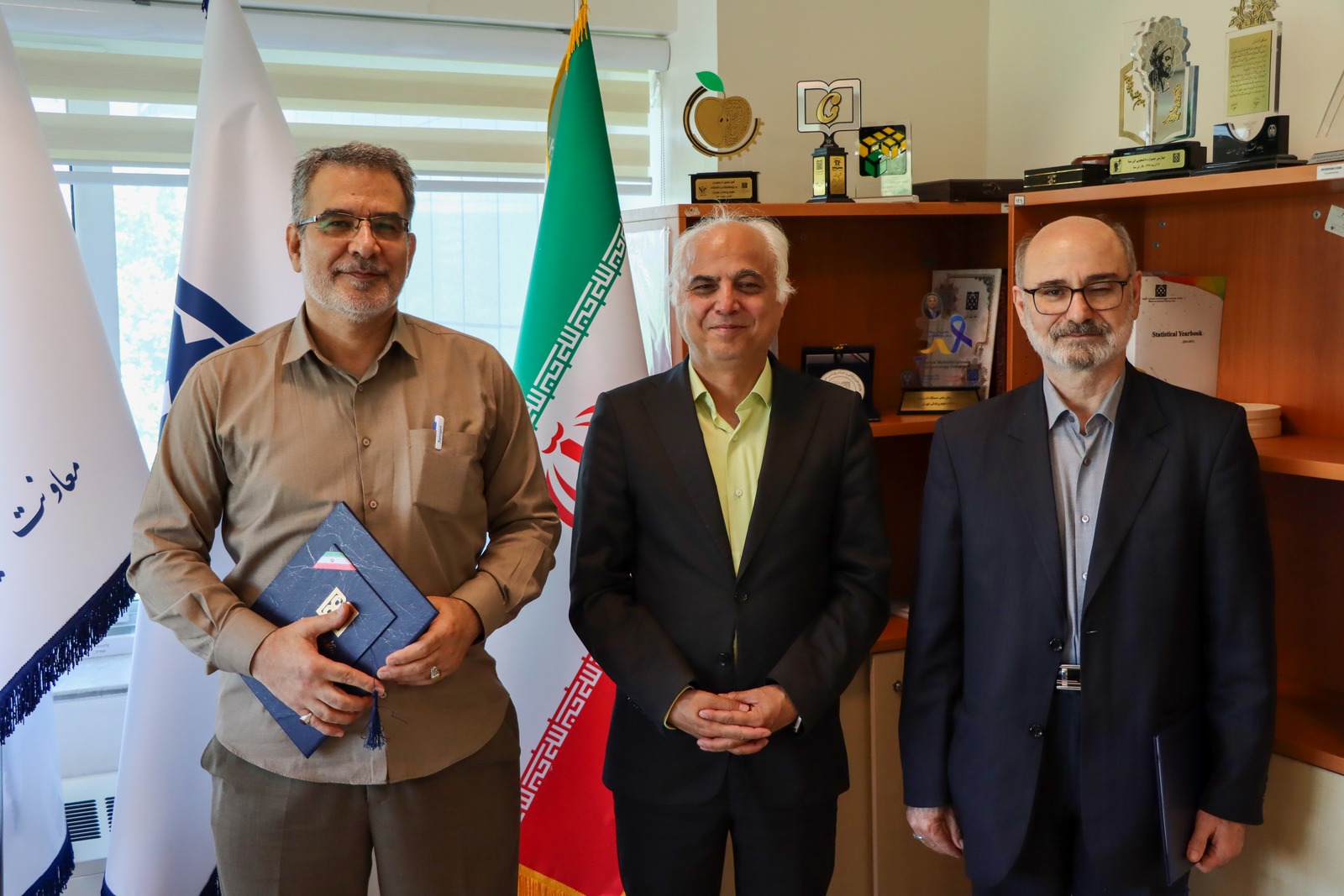 معارفه رئیس جدید و تودیع رئیس پیشین مرکز تحقیقات آسیب‌دیدگان جنگ دانشگاه علوم پزشکی تهران